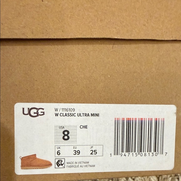 NEW UGG Classic Ultra Mini ❗️mixed size pair❗️ - Picture 7 of 8